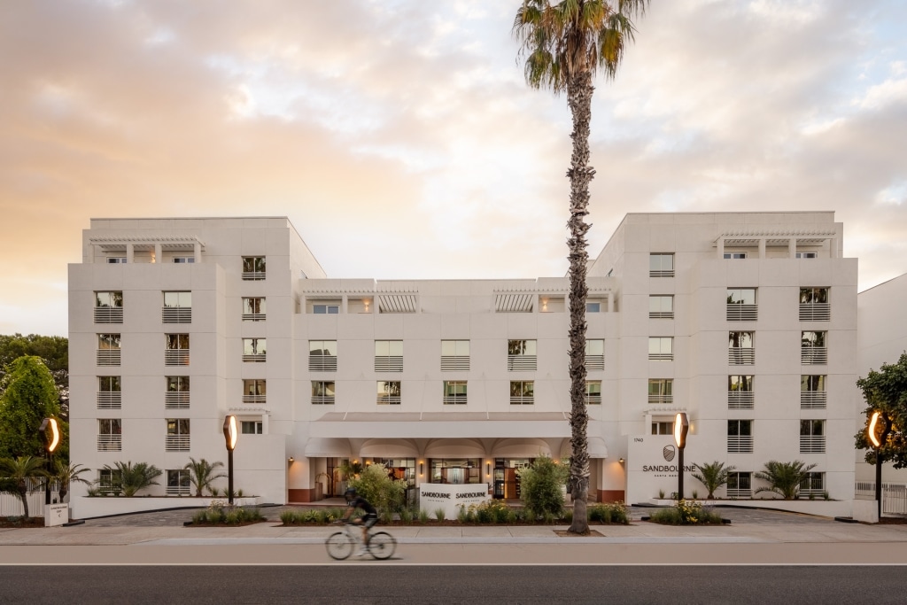 Exterior of Sandbourne Santa Monica