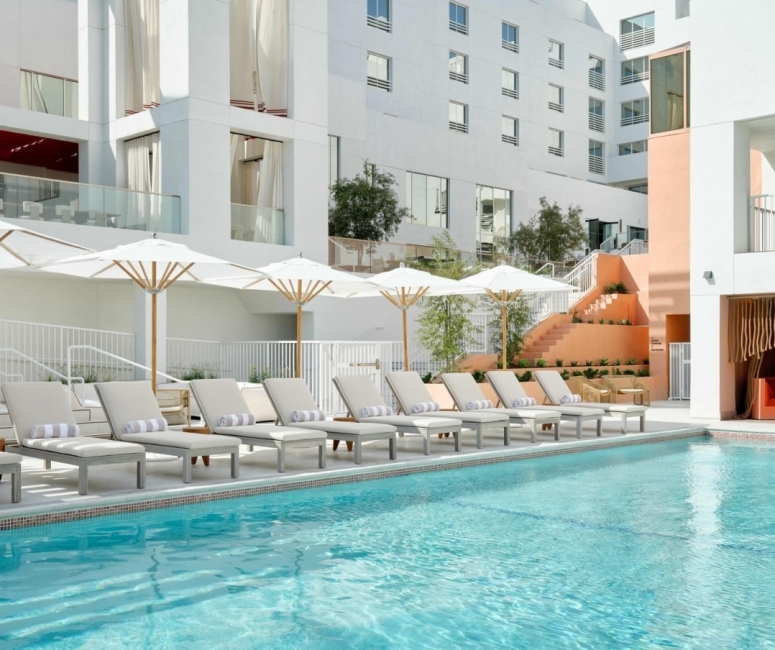 Sandbourne Santa Monica pool