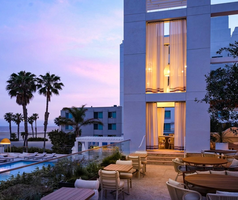 marelle patio by the beach